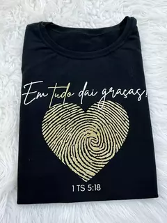 T-Shirt Em Tudo Dai Graças
