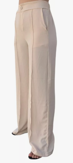 Calça Pantalona Duna, Com Botão Frontal E Bolsos Laterais - Estilo Márcia