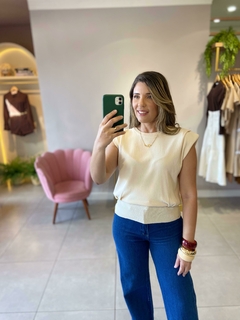 Blusa off em tricot Modal