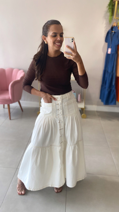 Blusa marrom em tule