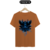 T-shirt Prime Odin com estampa de um deus nórdico, incluindo um capacete, barba e asas em azul sobre fundo laranja.