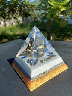 Pirâmide Orgonite Ganesha Base 10cm Prosperidade com Nanotecnologia - ORAC ORGONITES - Loja Online de Orgonites