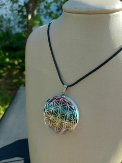 Pingente Orgonite Flor da Vida 7 Chakras com Nanotecnologia - loja online