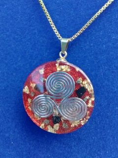 Pingente Orgonite Triskle com Nanotecnologia Vermelho - ORAC ORGONITES - Loja Online de Orgonites
