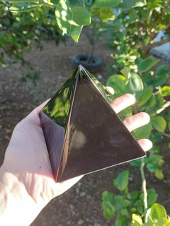 Pirâmide Orgonite Black Proteção com Nanotecnologia - comprar online