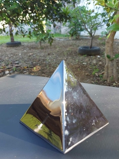 Pirâmide Orgonite Black Proteção com Nanotecnologia na internet