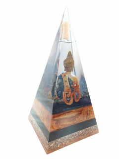 Pirâmide Orgonite Buda Base 13,5cm com Nanotecnologia - ORAC ORGONITES - Loja Online de Orgonites