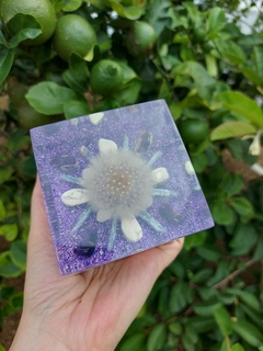 Orgonite Cubo com Dente de Leão e Nanotecnologia - ORAC ORGONITES - Loja Online de Orgonites