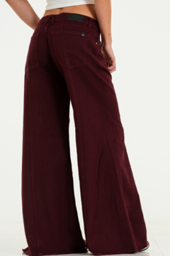 Flare rigido Tiro Medio color Bordo (JOXX) - nox denim