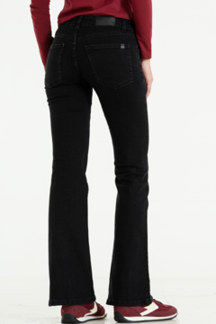 Flare elastizado Tiro Medio (B KATYA) - nox denim