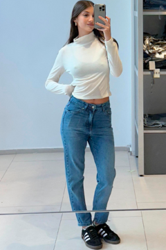 Mom fit rigido Tiro Medio (ANTO)