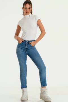 Mom fit rigido Tiro Medio (ANTO) - tienda online
