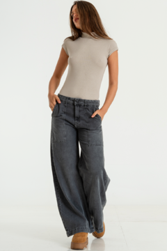 Wide leg rigido Tiro Medio c/bolsillo plaque (S REINA) - comprar online