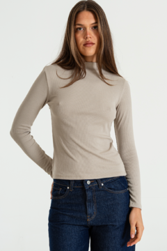 Remera manga larga con cuello alto integrado. Morley elastizado (JASPE)