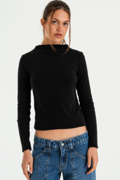Remera manga larga con cuello alto integrado. Morley elastizado (JASPE) en internet