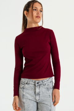 Remera manga larga con cuello alto integrado. Morley elastizado (JASPE)