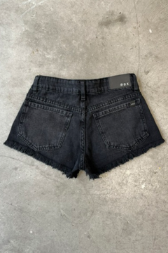 Short rigido Tiro Bajo Con Desflecado (B MOJITO) - comprar online