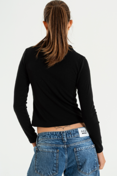 Remera manga larga con cuello alto integrado. Morley elastizado (JASPE) - nox denim