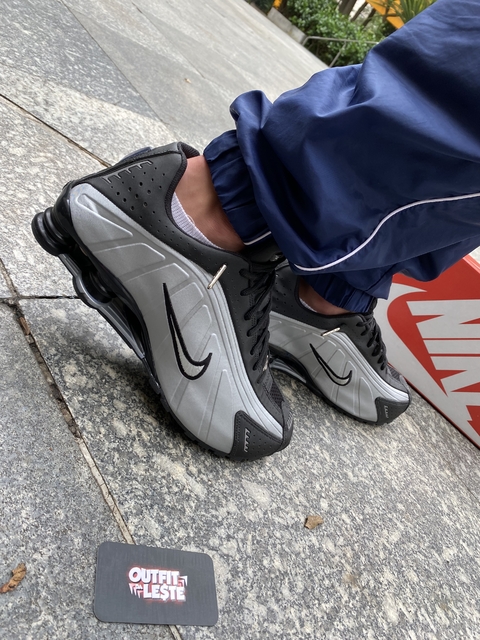 SHOX R4 CINZA C/PRETO