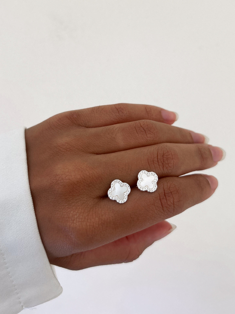 Brinco Trevo Madre Pérola - comprar online