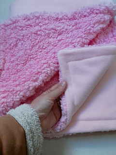 Mantinha Fofura Rosa - Carneirinho - comprar online