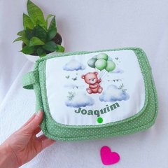 Necessaire porta-fraldas e lenços umedecidos Ursinho - Mimos na Caixa