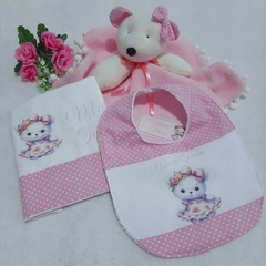 Kit Presente para bebê Ursinha Delicada: manta, babeiro, babita e naninha na internet