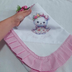 Kit Presente para bebê Ursinha Delicada: manta, babeiro, babita e naninha na internet