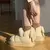 Bonito quente tornozelo botas de inverno feminino arco calor arco de pelúcia sapatos de algodão 2024 novo à prova dwaterproof água para baixo pano curto barril botas de neve na internet