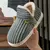 Chinelos de pelúcia antiderrapantes para homens e mulheres, chinelos quentes, monocromáticos, sapatos de algodão casuais, estilo conciso, inverno, casais, saltos envoltos na internet