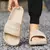Chinelos domésticos macios para homens e mulheres, Skid Proof interior, sandálias de banheiro, chinelos de hotel, sapatos baixos, cor sólida, casal, verão na internet
