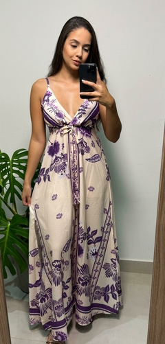 Vestido Longo com Fenda nas Laterias