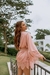 Robe de cetim com detalhes em renda - comprar online