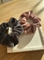 Scrunchie gamuza
