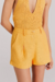 Shorts Cloe Amarelo Sunny BYNV na internet