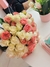 Mega ramo de rosas tonos blancos y rosa
