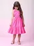VESTIDO PINK DE TECIDO MAQUINETADO COM LAÇO MOMI