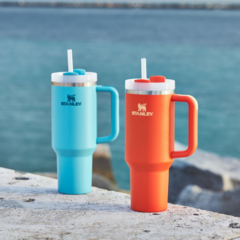 2X1 VASO TERMICO GRANDE TRAVEL QUENCHER STANLEY® 50% OFF SOLO POR HOY