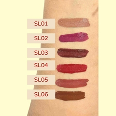 Amostra das seis cores do batom líquido Comfort Lips Silk Skin da Ruby Rose em um braço de pele branca. 