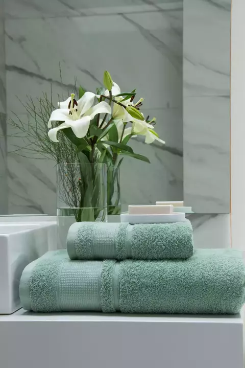 JUEGO DE TOALLA Y TOALLON MARCA ARCOIRIS LINEA EDY