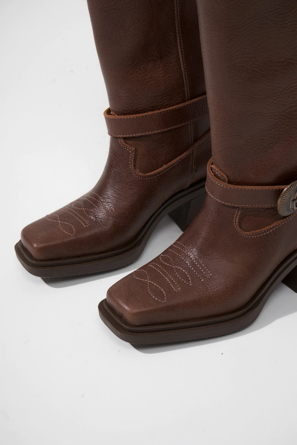 FAUX CUERO