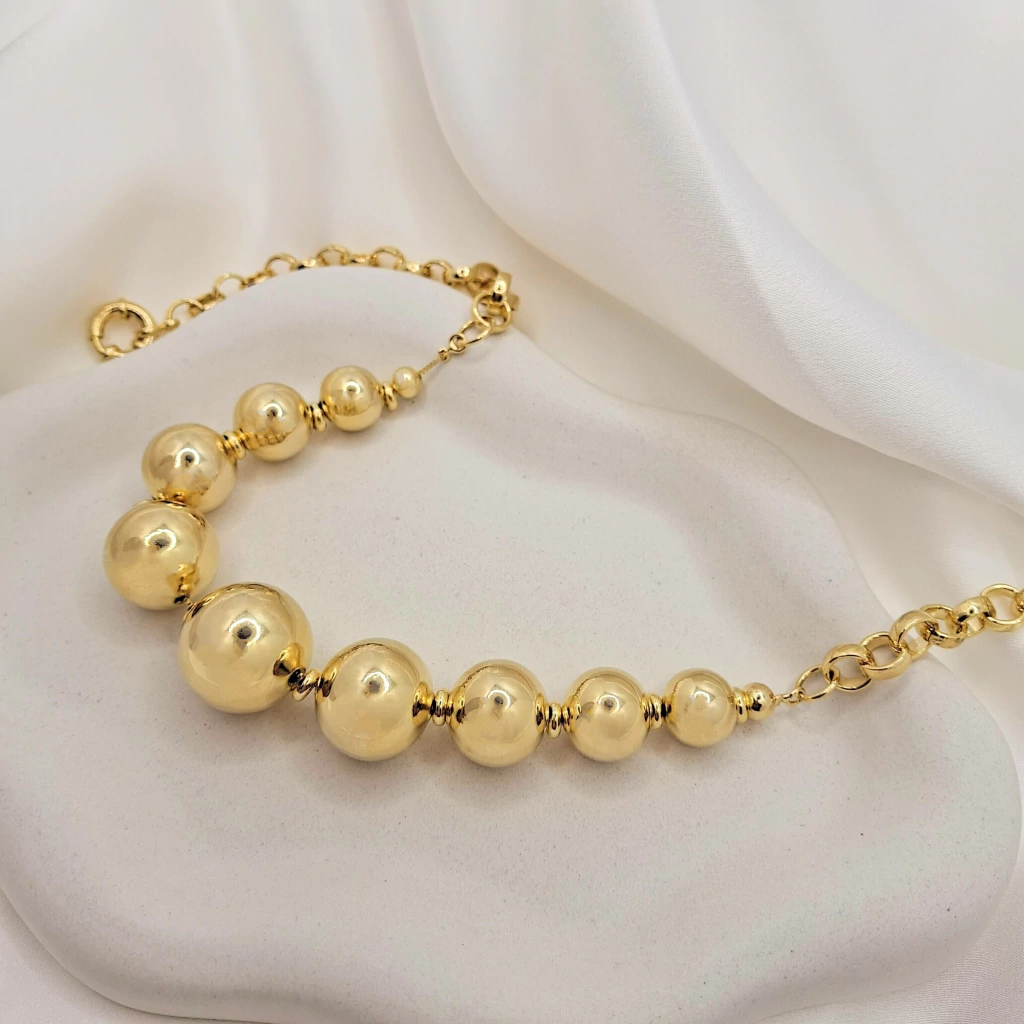 Colar de esferas Cátia banhado a ouro