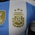 Camisa Argentina 2024-25 Patch Campeão Copa Do Mundo - Jogador Masculina - Azul Branca