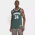 Homem usando a regata NBA Nike Milwaukee Bucks Antetokounmpo Nº 34 Dri-Fit Masculina na cor verde