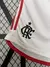 shorts flamengo 24/25, shorts adidas flamengo, shorts branco flamengo masculino, shorts oficial flamengo branco, shorts futebol flamengo, shorts esportivo adidas flamengo, moda esportiva flamengo, shorts mengão masculino, flamengo 2024 shorts, shorts adid