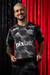 Camisa Flamengo III 24/25, versão jogador, masculina, com design moderno em tons de cinza e detalhes vermelhos.