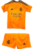 Kit infantil do Real Madrid, uniforme away II 2024/25, na cor laranja, composto por camisa e bermuda.
