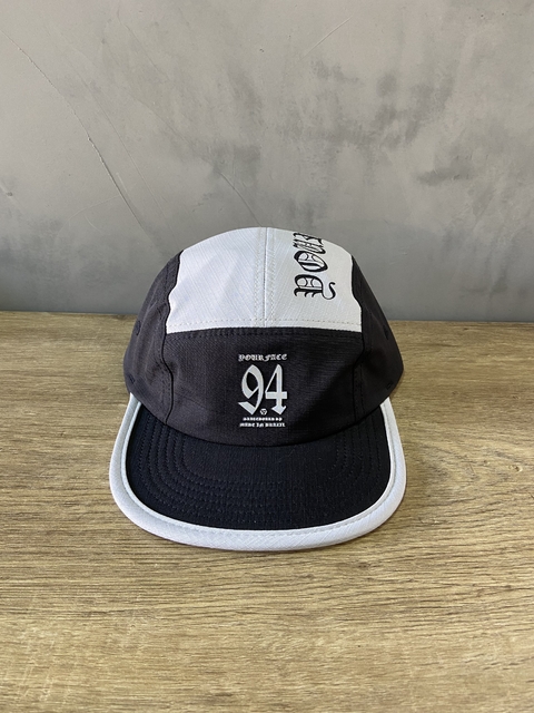Boné Your Face Five Panel Niño Preto e Cinza