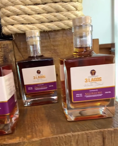 Cachaça 3 Lagos Envelhecida no Barril de Três madeiras AMBURANA, Balssamo e Carvalho Francês 500ML - Cantim Mineiro Empório