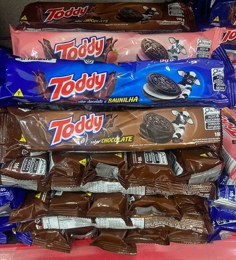 Biscoito recheado toddy - 4 pacotes de 100g ( 2 Chocolate / 1 Baunilha / 1 Morango)